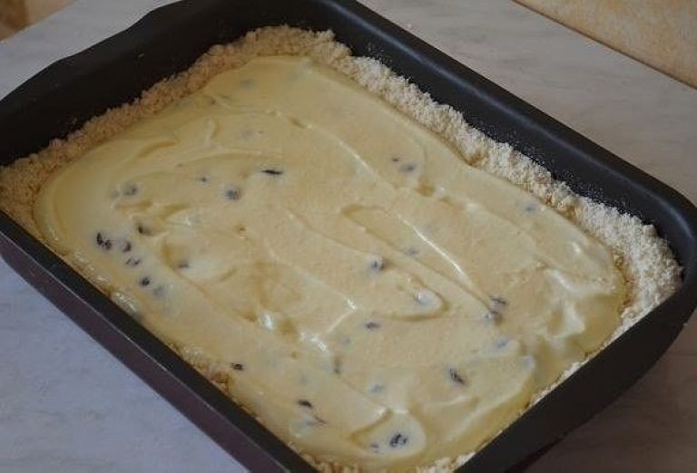 Пирог с творогом изюм готовое тесто
