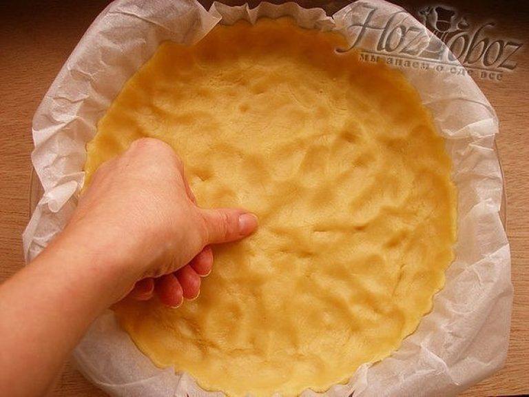 Песочное лимонное тесто. Лимонное тесто из верного. Пирожок 300 гр. Пирог за держи грибами с язык ешь