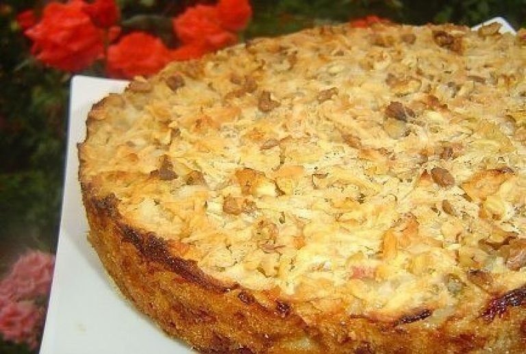 Болгарский пирог с яблоками и манкой и молоком в духовке рецепт