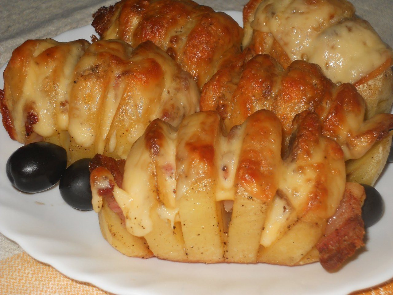 Картошка гармошка с беконом