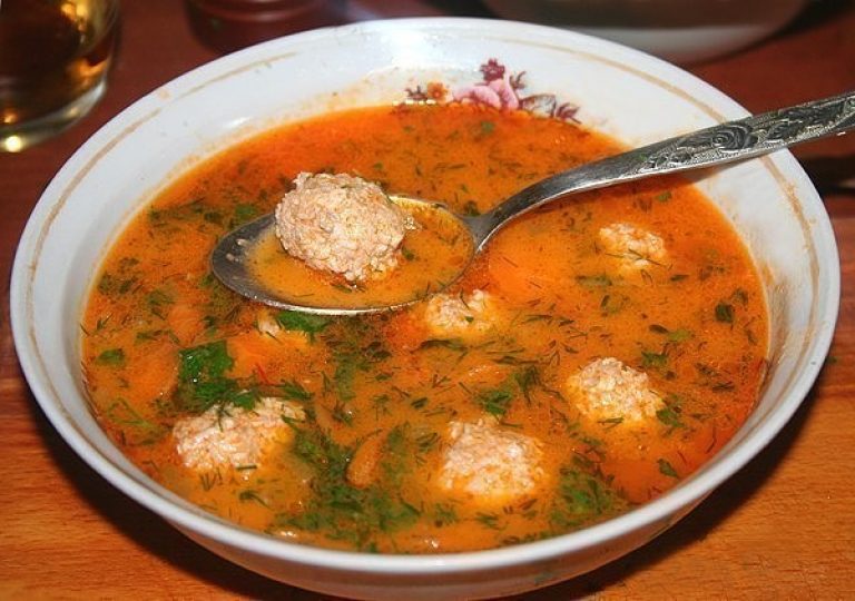 Рассольник с куриными фрикадельками и рисом Самые вкусные кулинарные рецепты