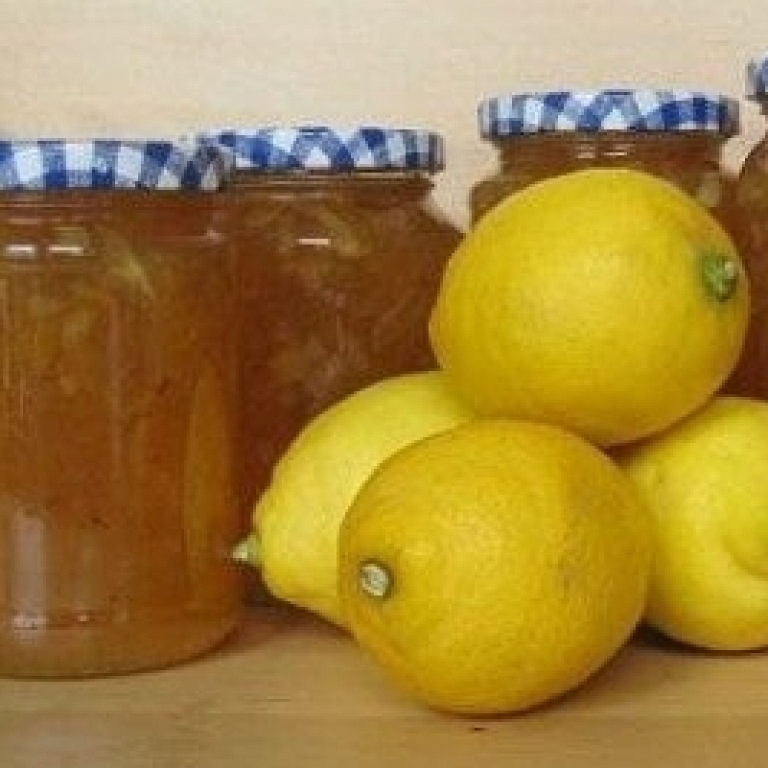 Варенье из Лимонов с кожурой. Варенье из лимонных корок в Абхазии. Варенье манго и лимон 900гр. Что можно приготовить из лимона в домашних условиях на зиму. Варенье из лимонов с кожурой рецепт