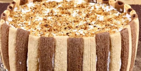 Быстрый торт без выпечки «Тропиканка»: из печенья бамбук