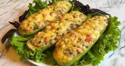 Фаршированные кабачки- лодочки