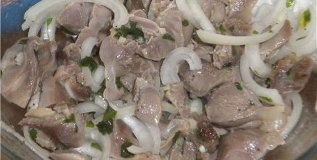 МАРИНУЕМ КУРИНЫЕ ЖЕЛУДОЧКИ.