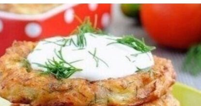 ОЛАДЬИ ИЗ КАБАЧКОВ С СЫРОМ И ЧЕСНОКОМ