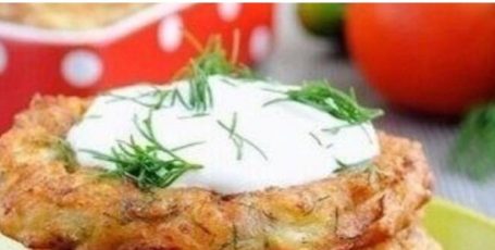 ОЛАДЬИ ИЗ КАБАЧКОВ С СЫРОМ И ЧЕСНОКОМ