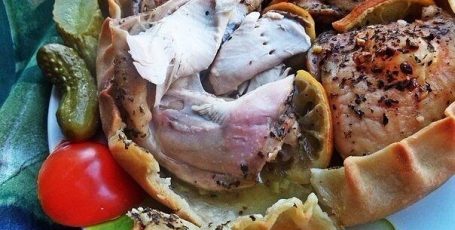 Курица, запечённая в съедобной тарелке