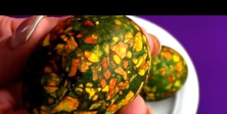 Как покрасить яйца на Пасху Мраморные яйца Это очень просто