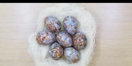 Мраморные Яйца, красим Каркаде и Луковой Шелухой