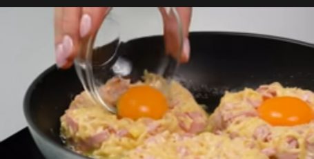 Новый способ приготовить яйца на завтрак! Супер быстро и вкусно