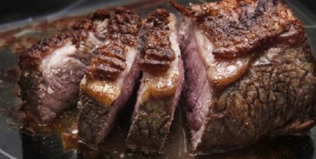 Мясо в духовке — нежное и сочное