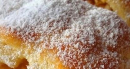 Мягчайшие рулетики с яблоками на скорую руку.