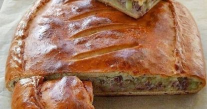 Пирог с мясом и картофелем на кефирном тесте! Обязательно попробуйте приготовить это чудо!