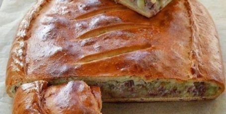 Пирог с мясом и картофелем на кефирном тесте! Обязательно попробуйте приготовить это чудо!