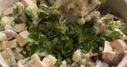 САЛАТ С МАРИНОВАННЫМИ ГРИБОЧКАМИ👍🏻