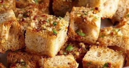 Чесночные гренки из белого хлeба