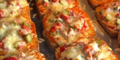 Гренки по-домашнему или мини-пиццы на хлебе 🥪🍕