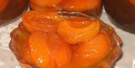 Абрикосовое варенье – такое нежное, такое солнечное и такое вкусное!