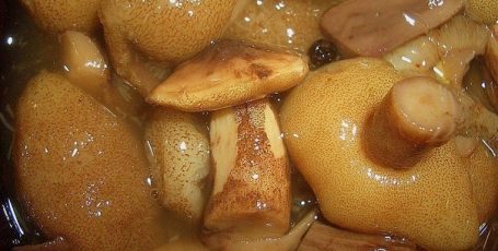 Как приготовить маринованные грибы