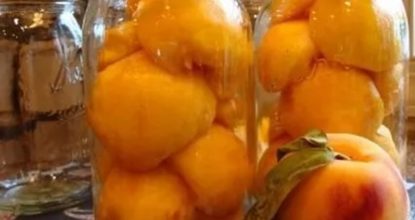 Консервированные целиком персики