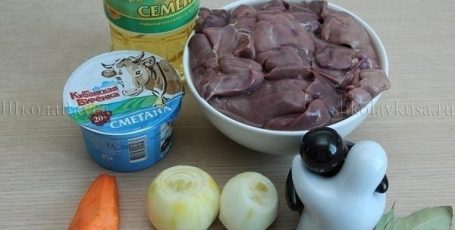 Куриная печень в сметане просто, быстро и очень вкусно!
